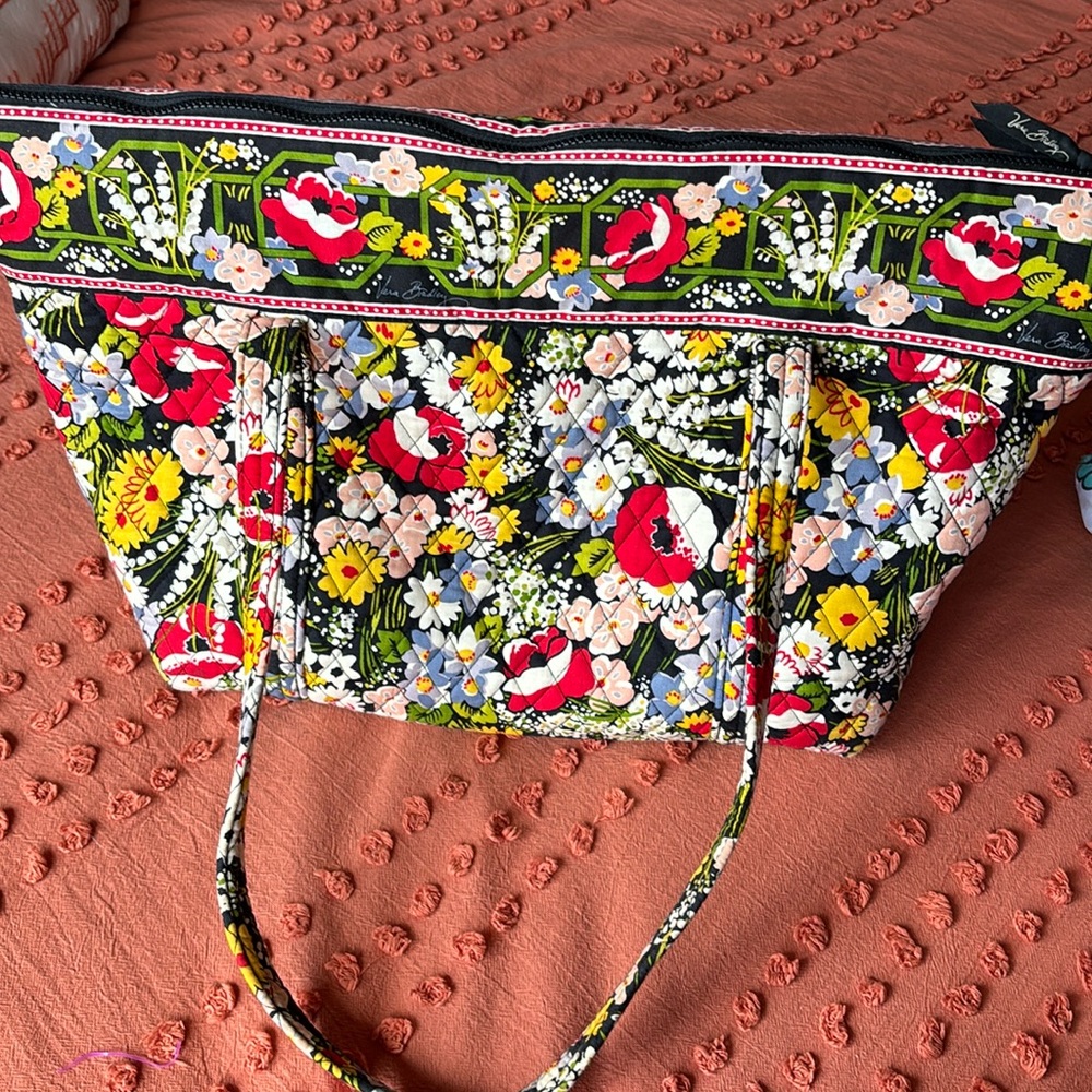Vera Bradley Gabby poppy field